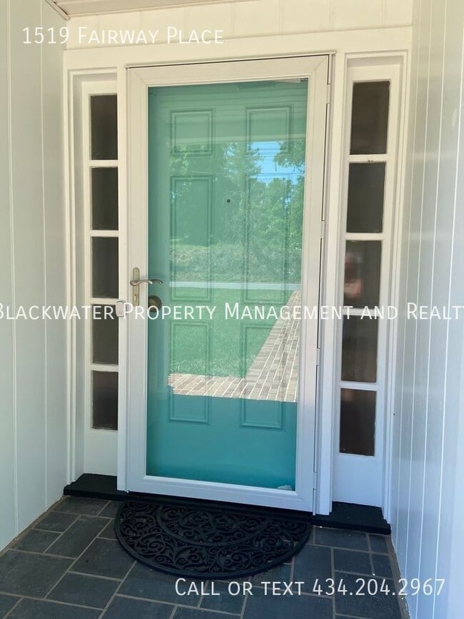 1519 Fairway Pl in Lynchburg, VA - Building Photo - Building Photo