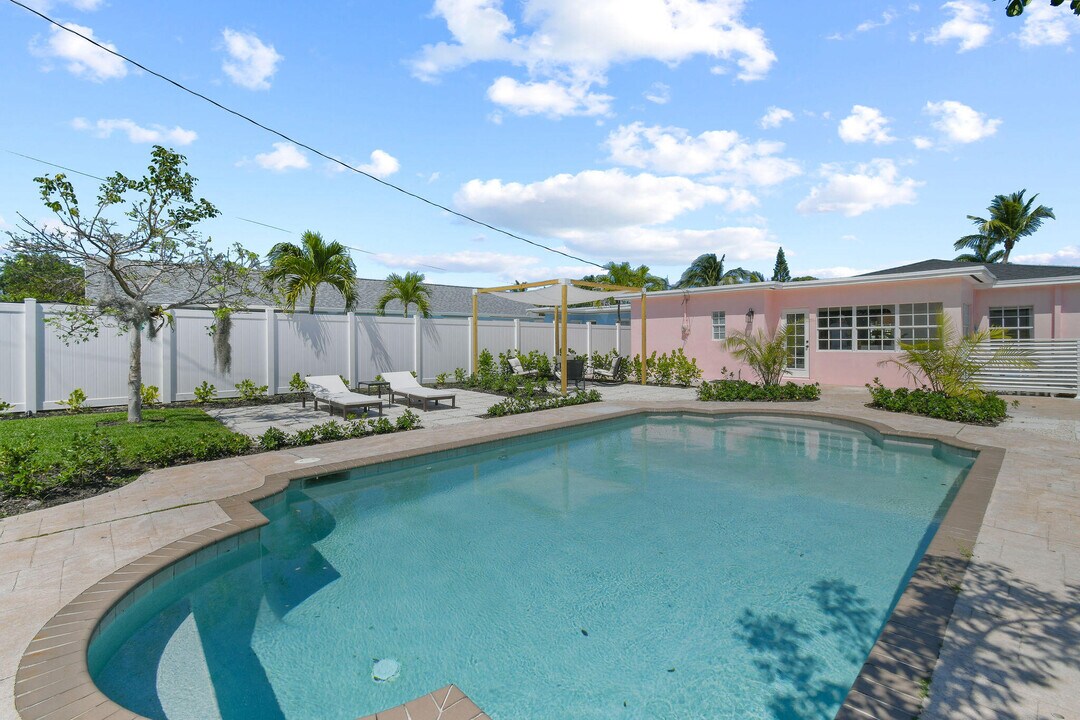 815 N Ocean Breeze in Lake Worth Beach, FL - Building Photo