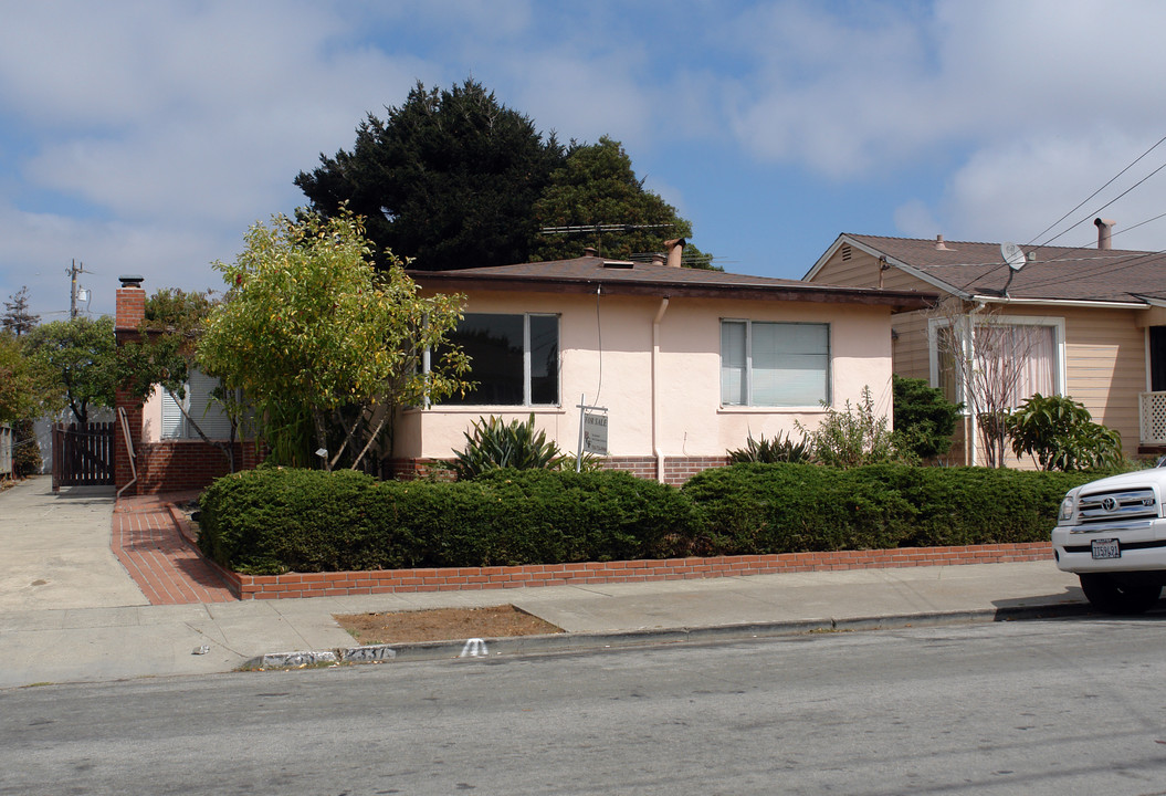 2335-2337 Brooks Ave in Richmond, CA - Foto de edificio