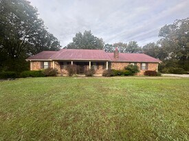875 Sees Chapel Rd in Crenshaw, MS - Building Photo