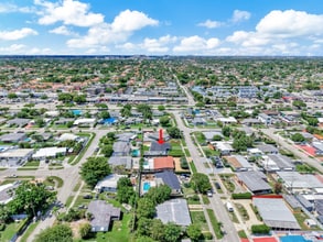4040 SW 108th Ave in Miami, FL - Building Photo - Building Photo