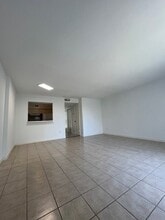 6201 Ranchester Dr in Houston, TX - Foto de edificio - Building Photo