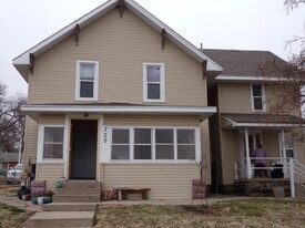 700 W P St in Lincoln, NE - Building Photo