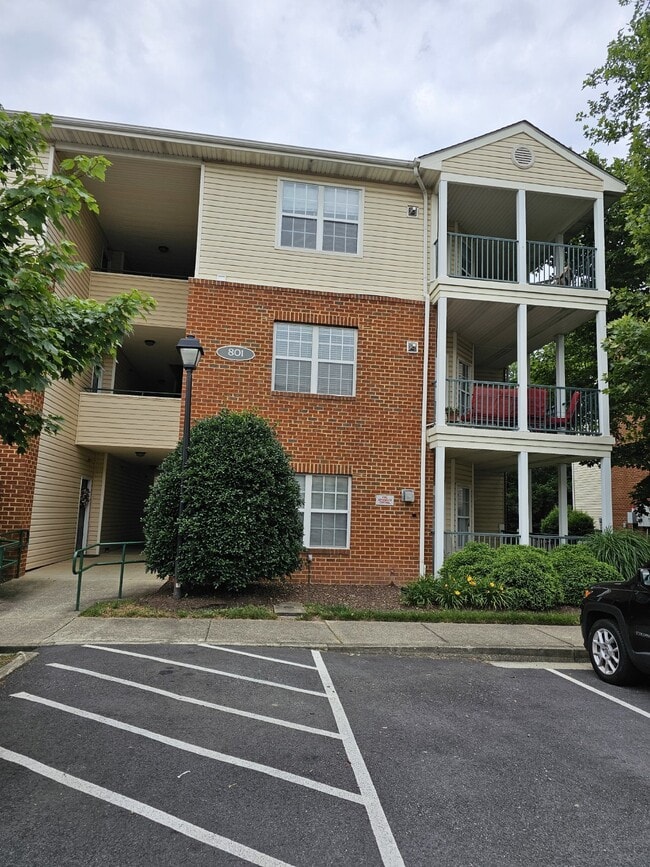 property at 801 Brassie Ln