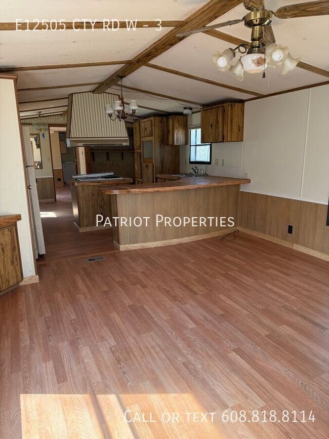 E12505 County Rd W in Baraboo, WI - Building Photo - Building Photo