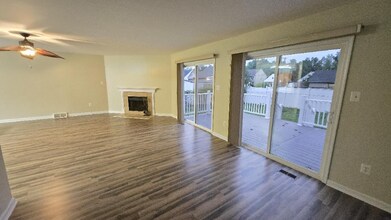 6605 Brighton Ave in Gwynn Oak, MD - Foto de edificio - Building Photo