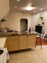 345 Seaver St, Unit #3, in Boston, MA - Foto de edificio - Building Photo