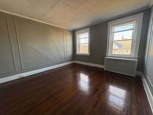 1579 Chapel St, Unit 305 in New Haven, CT - Building Photo - Building Photo