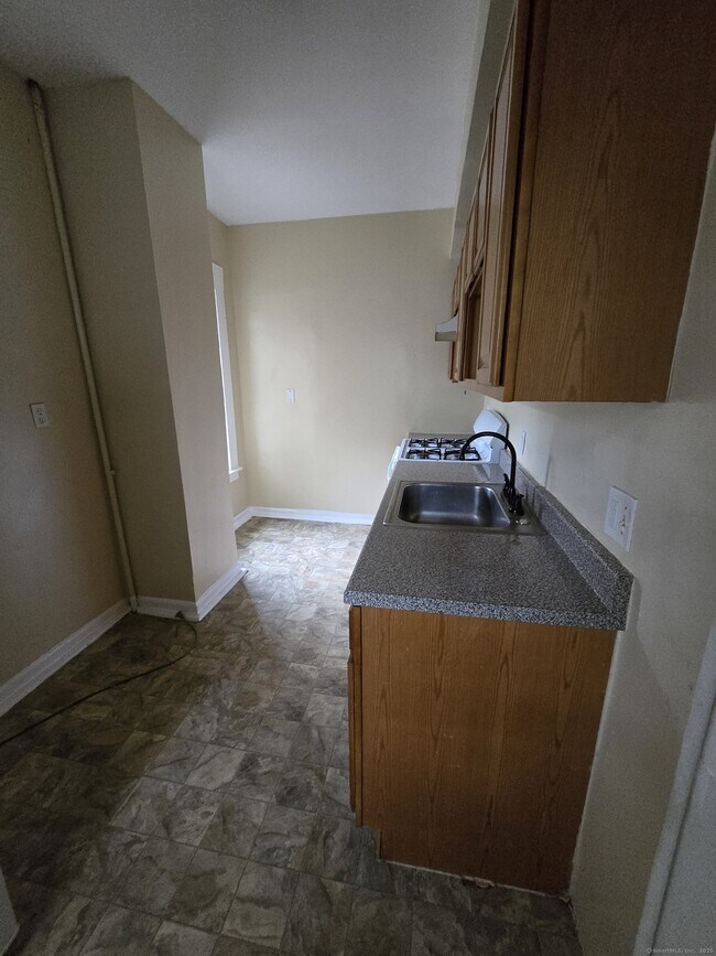 114 Hurlburt St in New Haven, CT - Building Photo - Building Photo