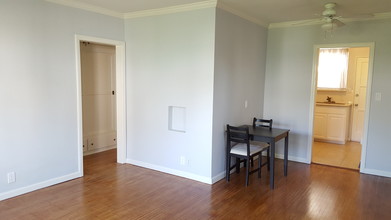 Eastborne Properties in Los Angeles, CA - Foto de edificio - Building Photo