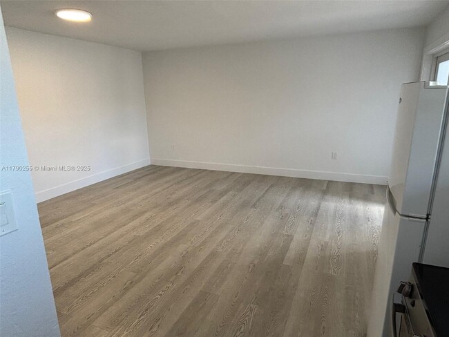 100 Madeira Ave in Coral Gables, FL - Building Photo - Building Photo