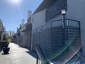 11610 Moorpark St in Studio City, CA - Building Photo