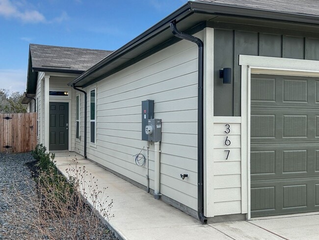 367 Nespral Dr in San Antonio, TX - Building Photo - Building Photo