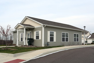 Streetsboro Townhomes in Streetsboro, OH - Building Photo - Building Photo