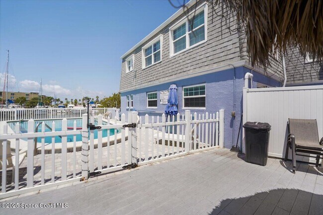 390 W Cocoa Beach Causeway in Cocoa Beach, FL - Building Photo - Building Photo