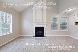 5335 Forest Downs Ln in College Park, GA - Building Photo - Building Photo