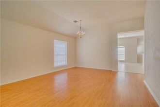 4439 Hunters Lodge Dr in Round Rock, TX - Building Photo - Building Photo