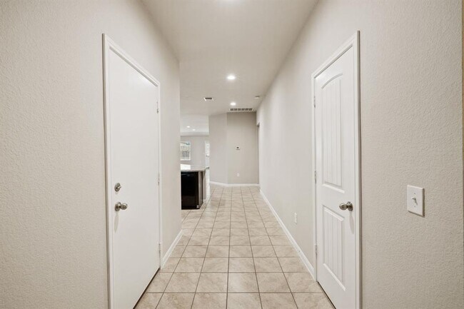 933 Woodduck Trail in Leander, TX - Building Photo - Building Photo