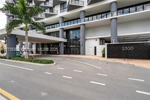 5300 Paseo Blvd, Unit # 810 in Doral, FL - Building Photo - Building Photo