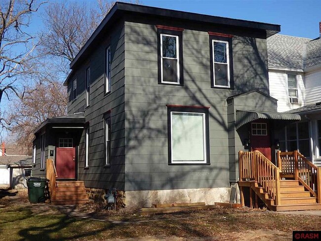 516 N Broad St in Mankato, MN - Building Photo - Building Photo