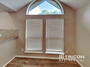 88 Post Oak Dr in Waxahachie, TX - Building Photo - Building Photo
