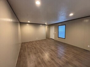 601 Kathy St in Conroe, TX - Building Photo - Building Photo