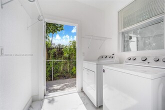 2512 SW 14th St in Miami, FL - Building Photo - Building Photo