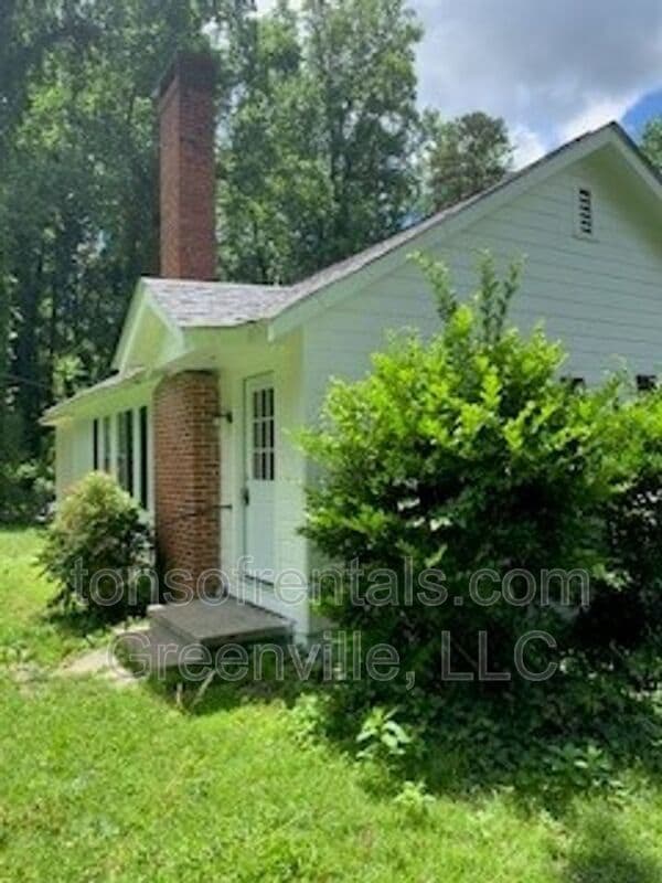 property at 8863 Warren H Abernathy Hwy