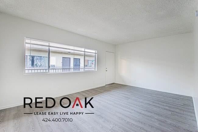 property at 916 S Carondelet St