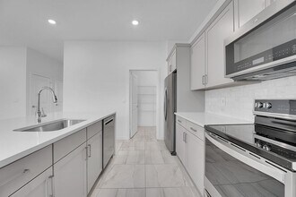 2006 NE Ocean Dunes Dr in Jensen Beach, FL - Building Photo - Building Photo