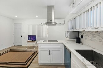 5590 Shasta Ln in La Mesa, CA - Building Photo - Building Photo