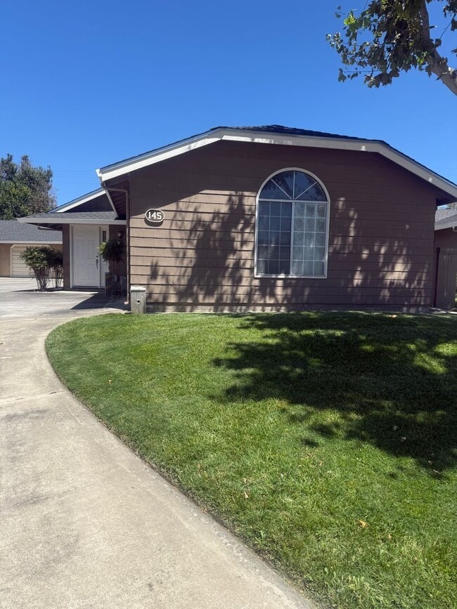 145 Finale Way in Tracy, CA - Building Photo - Building Photo