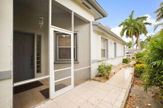 6262 Breckenridge Cir in Greenacres, FL - Building Photo - Building Photo