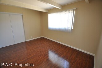 6125 Whitsett Ave in Los Angeles, CA - Building Photo - Building Photo