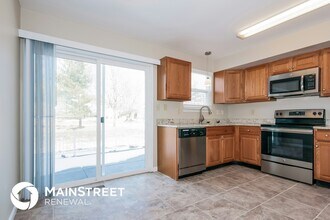 3892 Affirmed Dr in Florissant, MO - Foto de edificio - Building Photo