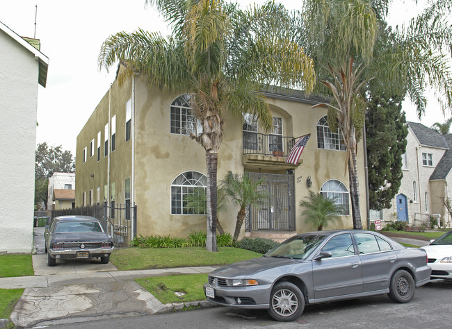 357 N Ogden Dr in Los Angeles, CA - Foto de edificio - Building Photo