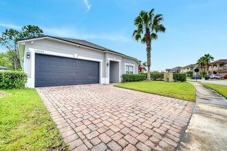 16404 Cedar Run Dr in Orlando, FL - Building Photo - Building Photo