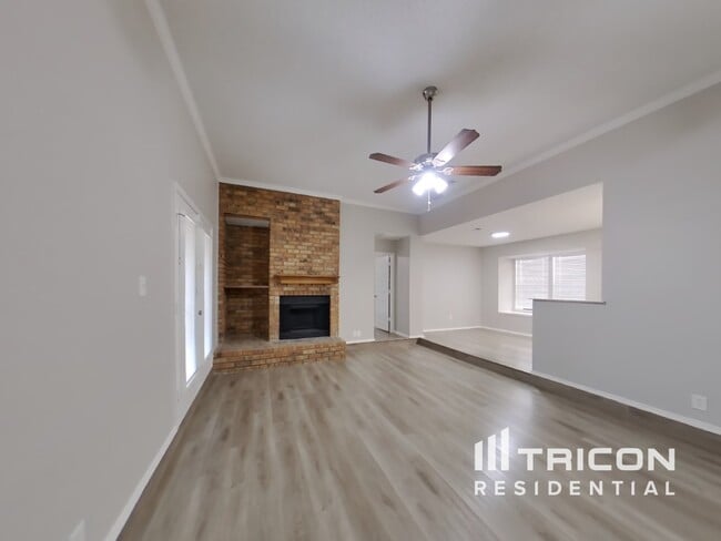 5204 Lookout Trail in Arlington, TX - Foto de edificio - Building Photo