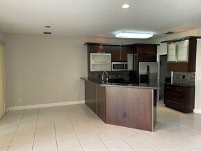 23395 Water Cir in Boca Raton, FL - Building Photo - Building Photo
