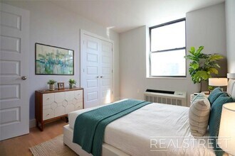 LUXURY 3 BR in Queens! in Queens, NY - Building Photo - Building Photo