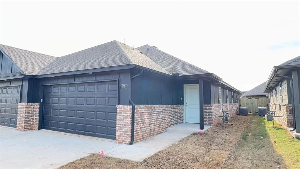 1214 NW 113th St in Oklahoma City, OK - Building Photo
