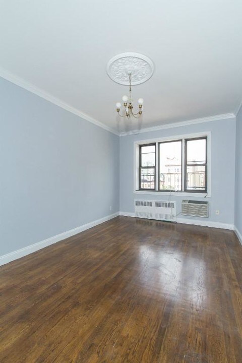 290 W 12th St in New York, NY - Building Photo