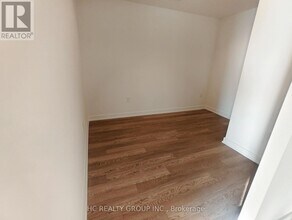 1 Quarrington Lane in North York, ON - Building Photo - Building Photo