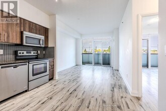 65 Speers Rd in Oakville, ON - Building Photo - Building Photo