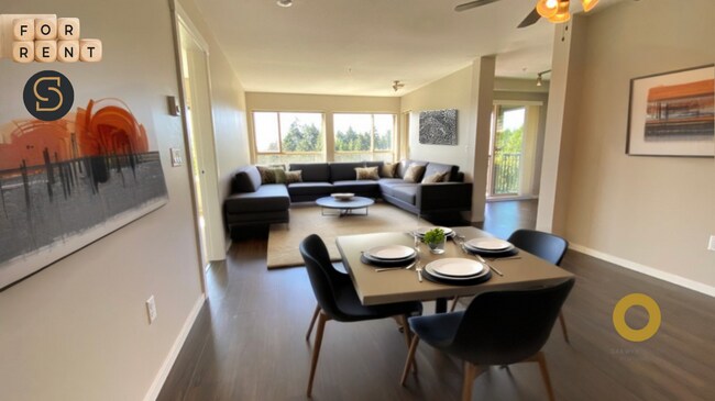 3156 Dayanee Springs Blvd in Coquitlam, BC - Building Photo - Building Photo