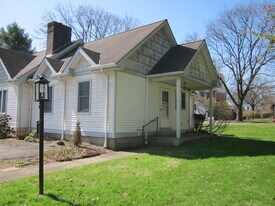 402 Beaver St, Unit 2 in Mars, PA - Building Photo