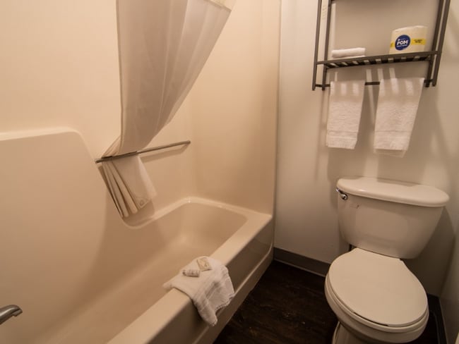 346 W Kansas St, Unit 104 in Spearfish, SD - Foto de edificio - Building Photo