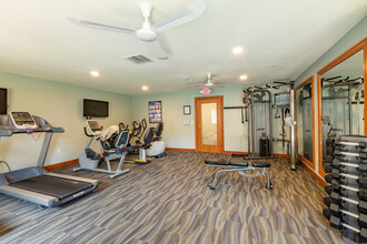 Wildwood Highlands Apartments & Townhomes 55+ in Menomonee Falls, WI - Building Photo - Interior Photo