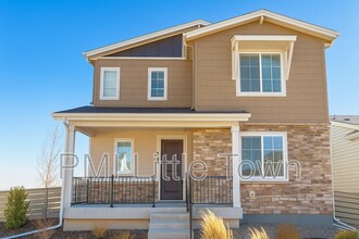 8734 Middle Frk St in Littleton, CO - Building Photo - Building Photo