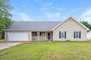 395 Branchwood Dr in Covington, GA - Building Photo